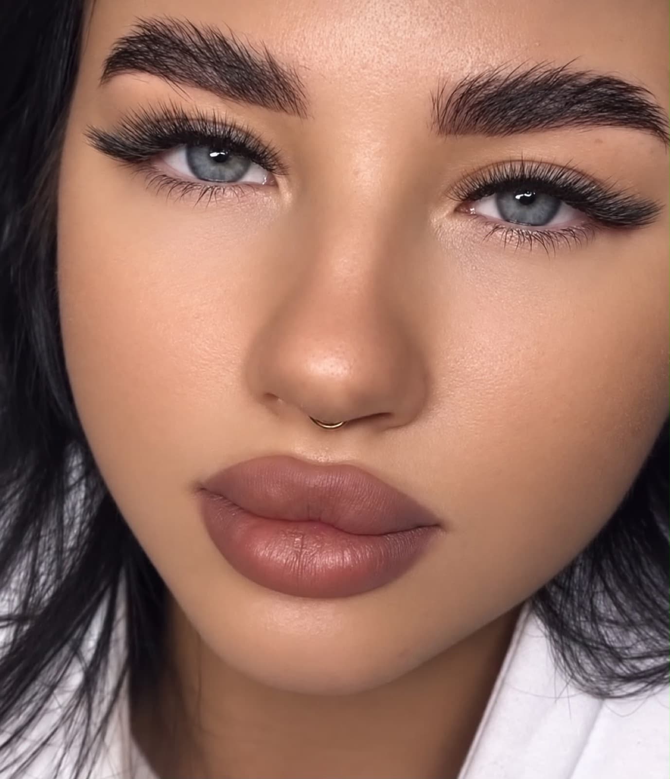 Custom-mapped lash extensions by Ella’s Beauty — dramatic set styled to the eye shape