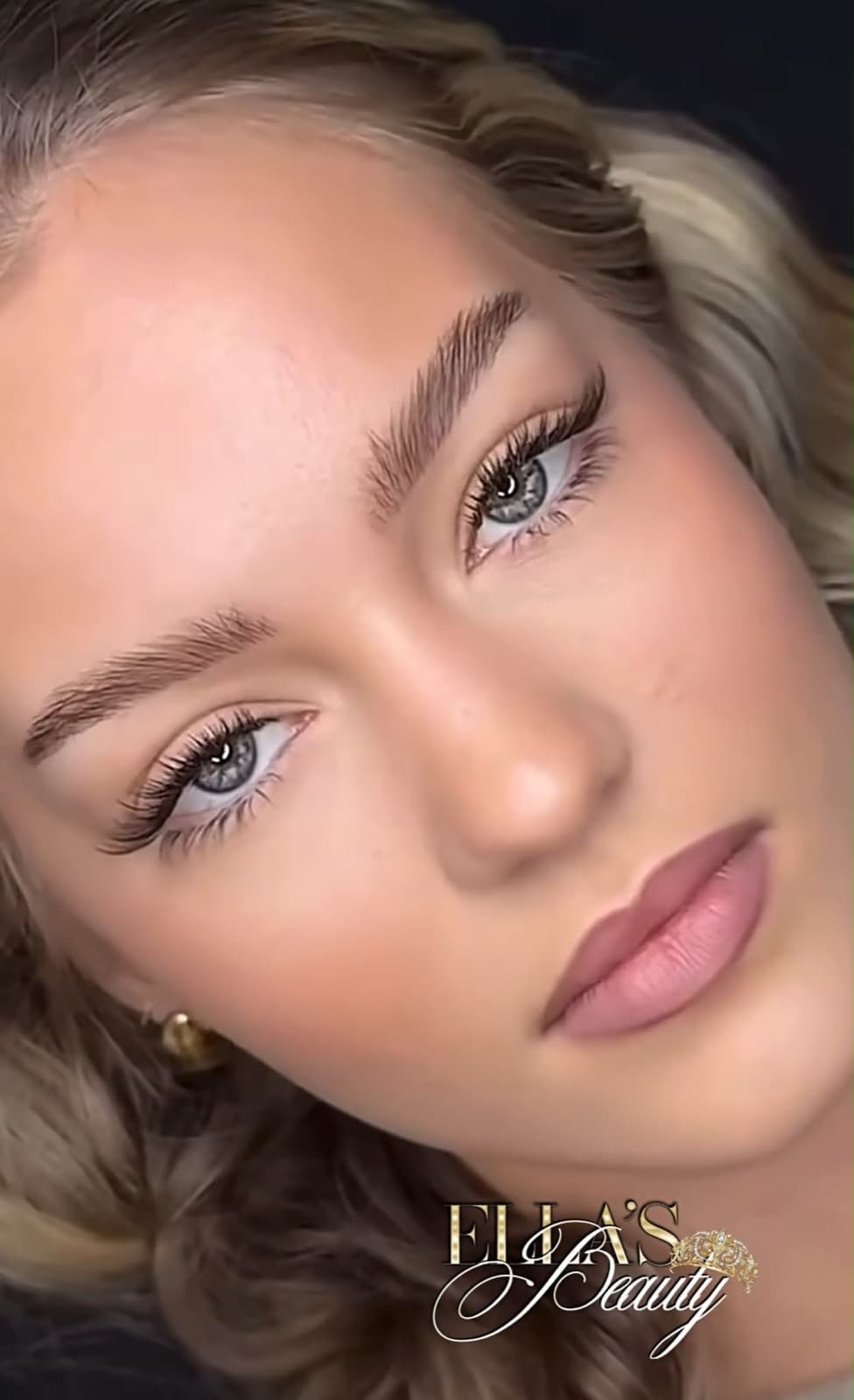 Hybrid lash extensions by Ella’s Beauty — classic and volume mixed for soft texture, with bold brows