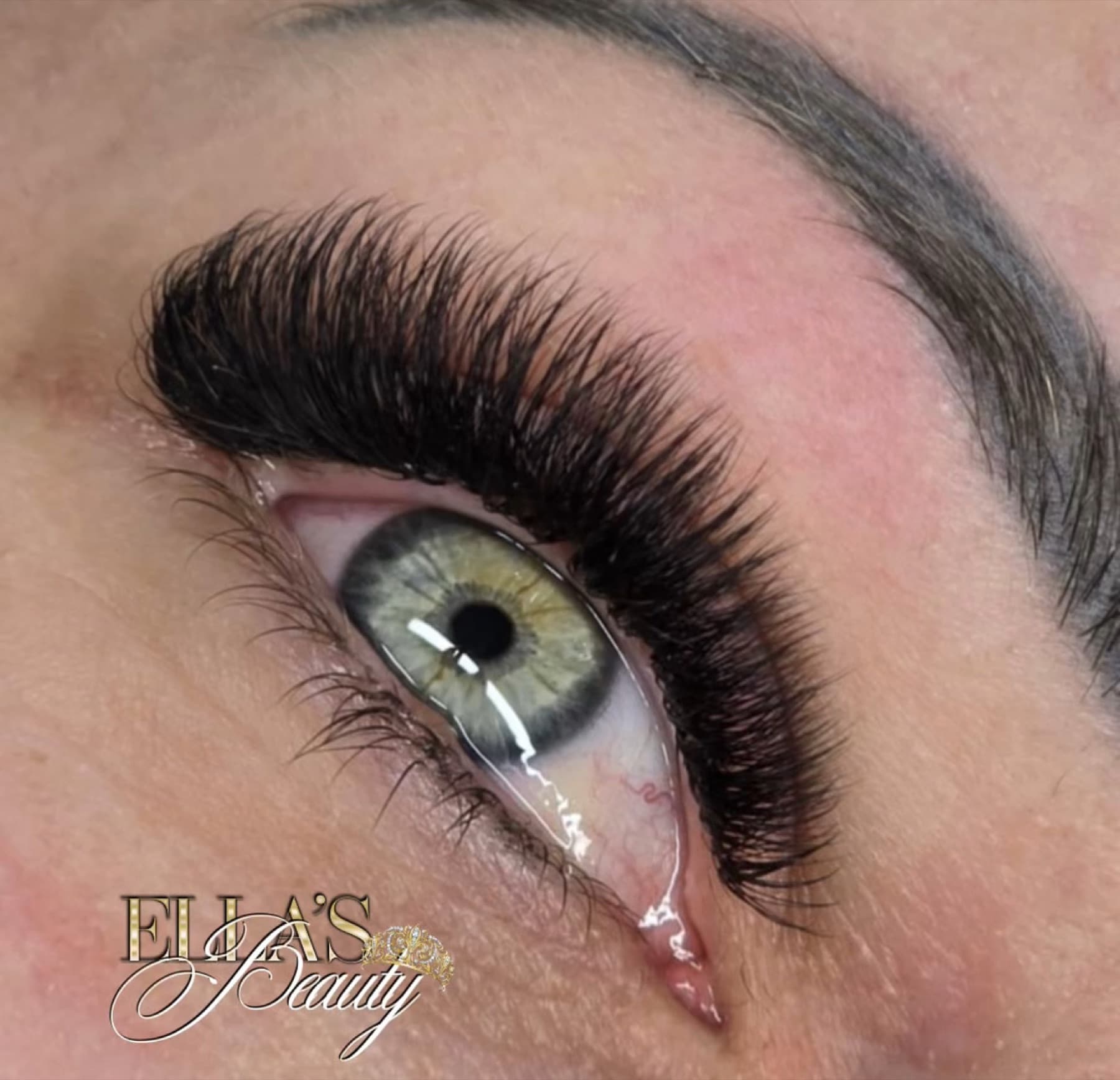 Russian volume lash extensions by Ella’s Beauty — dense, fluffy, dark set
